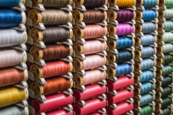 Comment mettre en œuvre un programme d'économie circulaire dans l'industrie textile locale ?