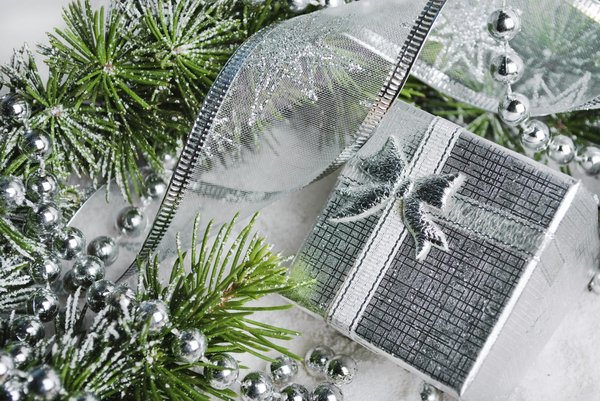 Offrez de la timbale en argent comme cadeau de naissance